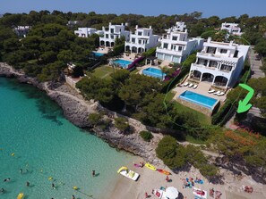 Exterior - Luxury Beachfront Villa on the beach, 40M to town. Private and peaceful. Bliss (Santanyí)