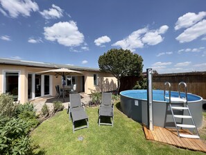 Terrace/patio - Holiday home on Lake Niegripper with pool (Schartau)