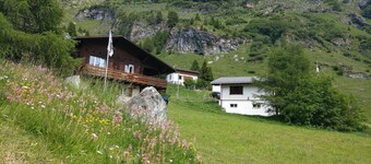 Casa indipendente sul fiume a pochi passi dal villaggio e dagli impianti di risalita