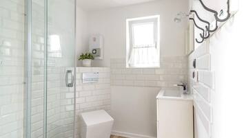 Doccia, asciugacapelli, asciugamani