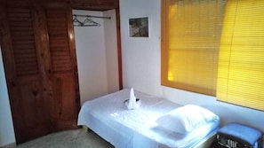 2 chambres, bureau, fer et planche à repasser, Wi-Fi gratuit