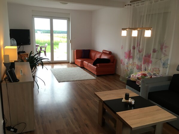 تلفزيون ذكي، مشغل دي في دي، كُتُب، مكتبة فيديو