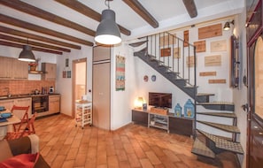Interior - 2 bedroom lovely home in Ragusa RG (Ragusa RG)