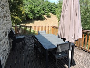 Outdoor dining - Character house in Aveyron classified 4 stars  (Lugan)