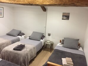 5 bedrooms, iron/ironing board, travel cot, free WiFi