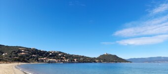 Impresionante villa al sur de Córcega Campomoro a 700 m de la playa.