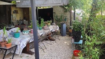 Buiten dineren