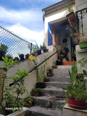 Exterior detail - OLD VILLAGE HOUSE (Ruoms)