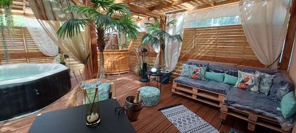 Bain à remous intérieur