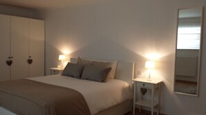 1 soverom, strykejern/-brett, wi-fi og sengetøy