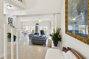 Télévision, cheminée