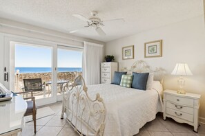 3 chambres, fer et planche à repasser, accès Internet, draps fournis