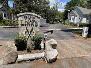 Exterior detail - Hilton Head Paradise: 3BR/3BA, Close to Westin, Beach, Tennis & Golf (Hilton Head Island)