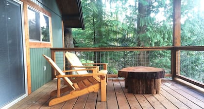 Charming A-Frame Cabin With Spectacular Cascade Mountain Views!!!