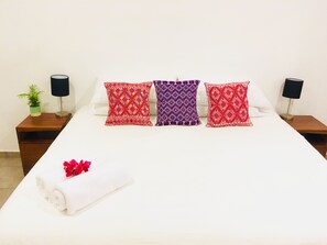 2 bedrooms, in-room safe, desk, iron/ironing board - AQUA GUESTHOUSE 1~ STEPS FROM BEACH ~ A+ INTERNET (Puerto Morelos)