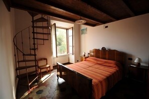 3 Schlafzimmer, Bügeleisen/Bügelbrett, Reisekinderbett, WLAN