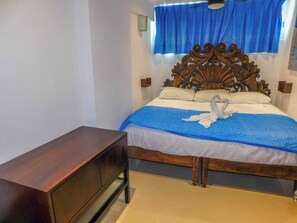 1 bedroom, free WiFi, bed sheets