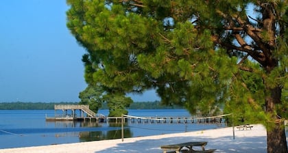 Bay Tree Lake Waterfront Near White Lake
