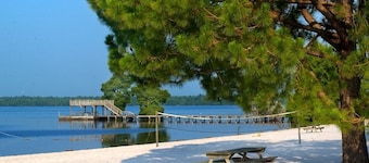 Bay Tree Lake Waterfront Near White Lake