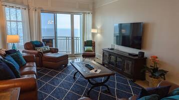 TV connectée, lecteur de DVD, livres