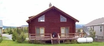 Sleeps 26! 7 Queen, 6 Full bunk-beds, 3 br and loft (rates based on occupancy)