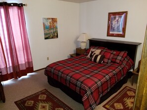 3 chambres, fer et planche à repasser, Wi-Fi, draps fournis