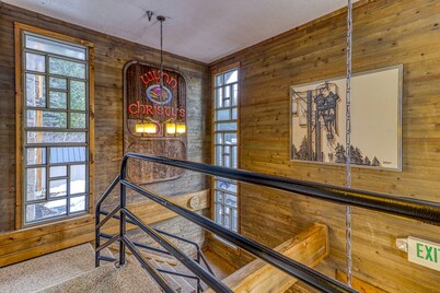 Spacious, historic lodge with game room, pool, & fireplace - close to Skibowl