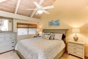 2 dormitorios, escritorio, tabla de planchar con plancha y cuna de viaje