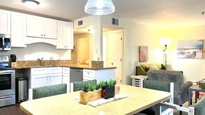 Interior - Recently renovated 2br W/WiFi, Lazy River, Gym, Jacuzzi@mb Resort- 148B (Myrtle Beach)