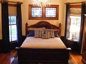 Basic Suite, 1 King Bed, Garden View (Magnolia)