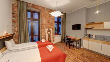 Deluxe Studio | Private kitchenette | Fridge, microwave, stovetop, coffee/tea maker