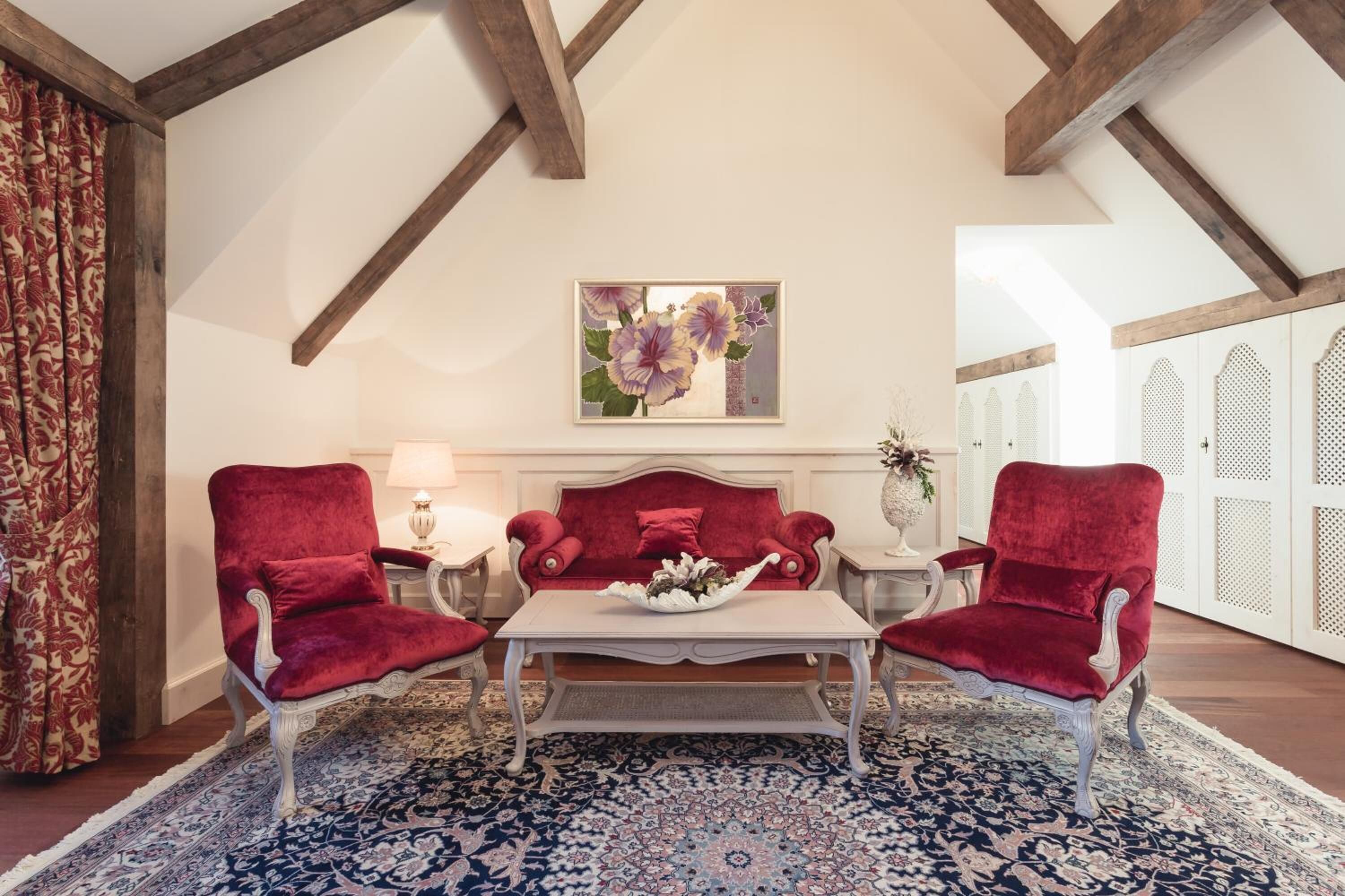 위성 채널 시청이 가능한 32인치 평면 TV, TV