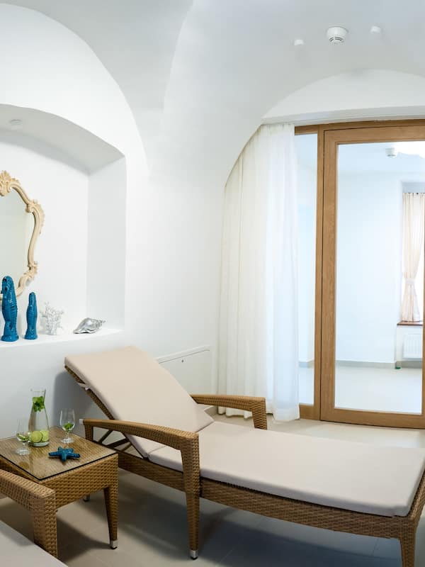 Body treatments, aromatherapy, deep-tissue massages, Swedish massages