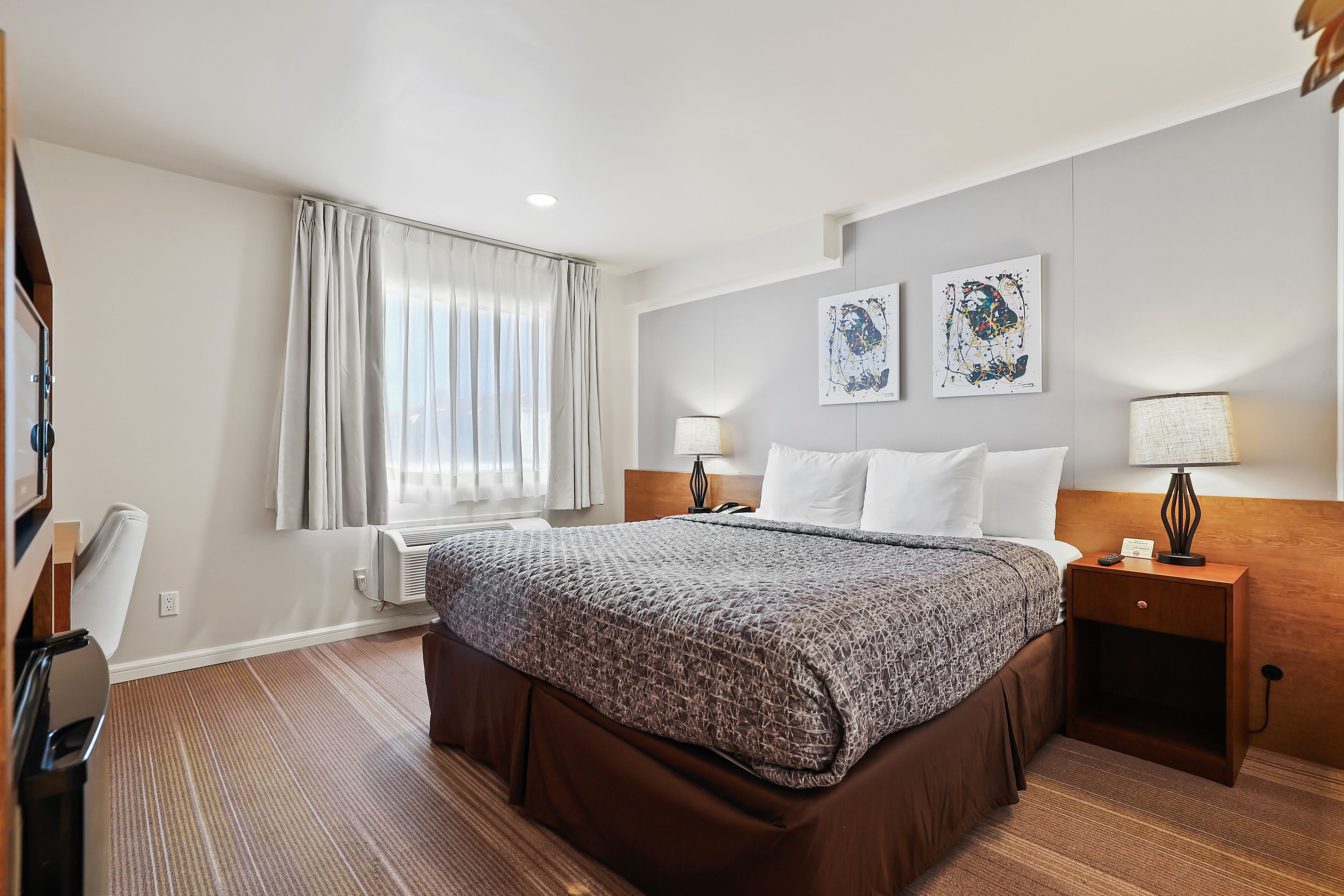 Standard Room, 1 King Bed