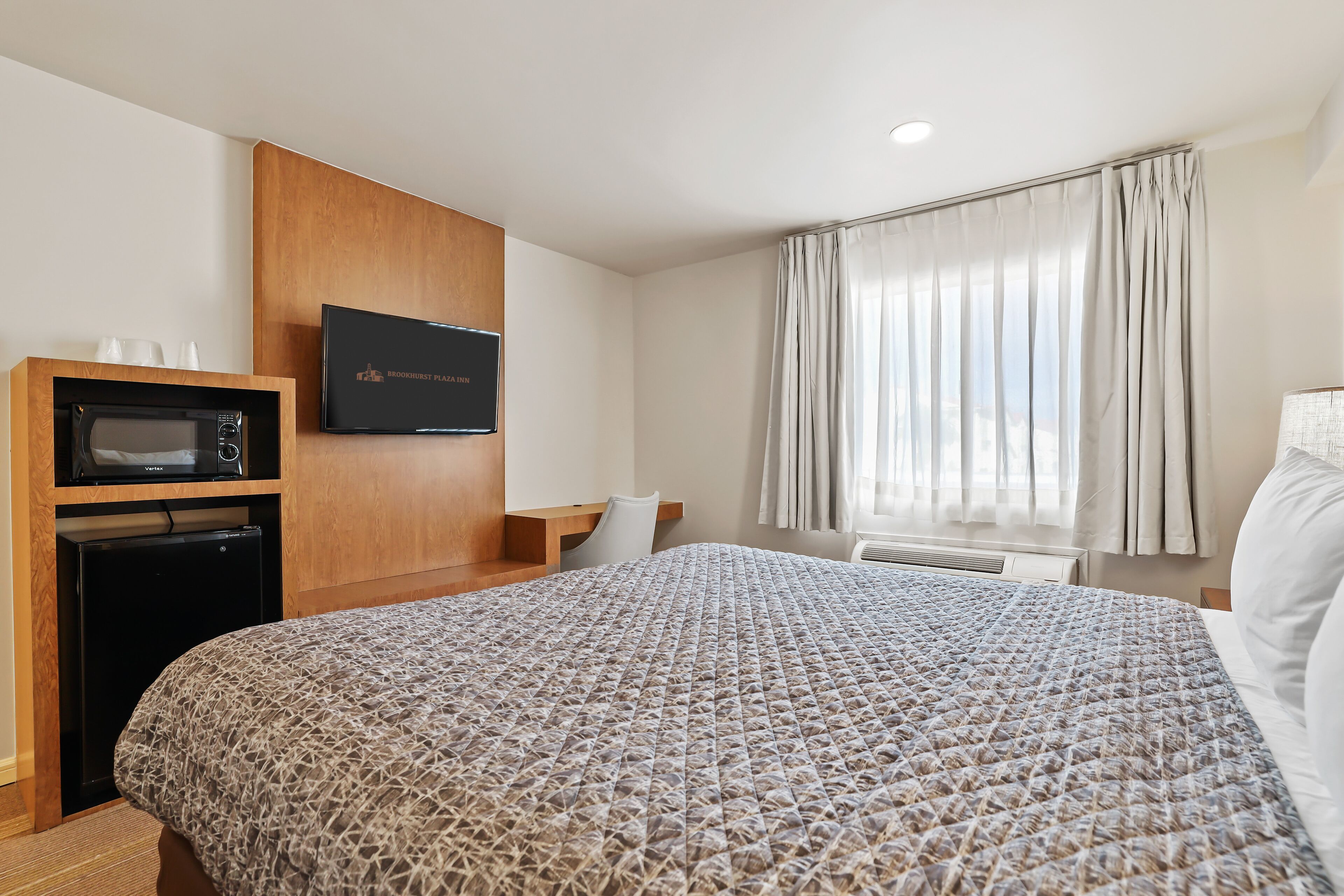 Foto - Brookhurst Plaza Inn