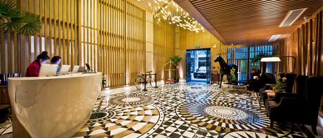 Sala de estar en el lobby