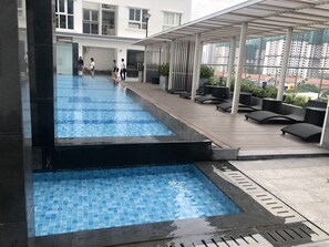 Kolam renang outdoor
