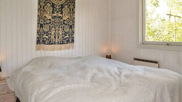 3 bedrooms, travel crib, free WiFi