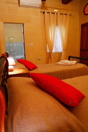 Basic Twin Room | Premium bedding, down comforters, minibar, in-room safe - Narcisa Farmhouse B&B (Nadur)