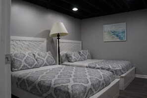 5 habitaciones, tabla de planchar con plancha, cuna de viaje y wifi