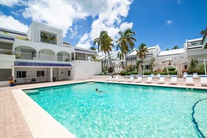 Alberca al aire libre 