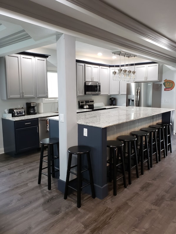 Fridge, microwave, oven, stovetop - Beautiful Newer Park/Lakefront home! (Huron)