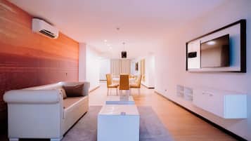 Presidential Suite | In-room safe, desk, soundproofing, free WiFi