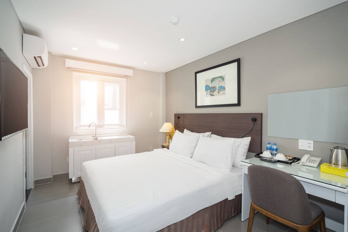 In-room safe, desk, soundproofing, iron/ironing board
