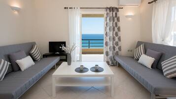 Superior Apartment, 2 Double Beds, Non Smoking, Sea View | 1 bedroom, blackout curtains, soundproofing, iron/ironing board