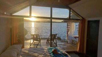 Kamar Quadruple, 2 Tempat Tidur Double | Didekorasi berbeda-beda dan dilengkapi dengan perabotan berbeda-beda