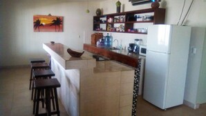 Exclusive House, Non Smoking | Private kitchen | Coffee/tea maker, fridge, microwave, stovetop - Le petit Québec (Diriamba)