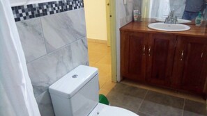 Bathroom - Le petit Québec (Diriamba)