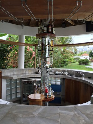 Bar (en la propiedad)