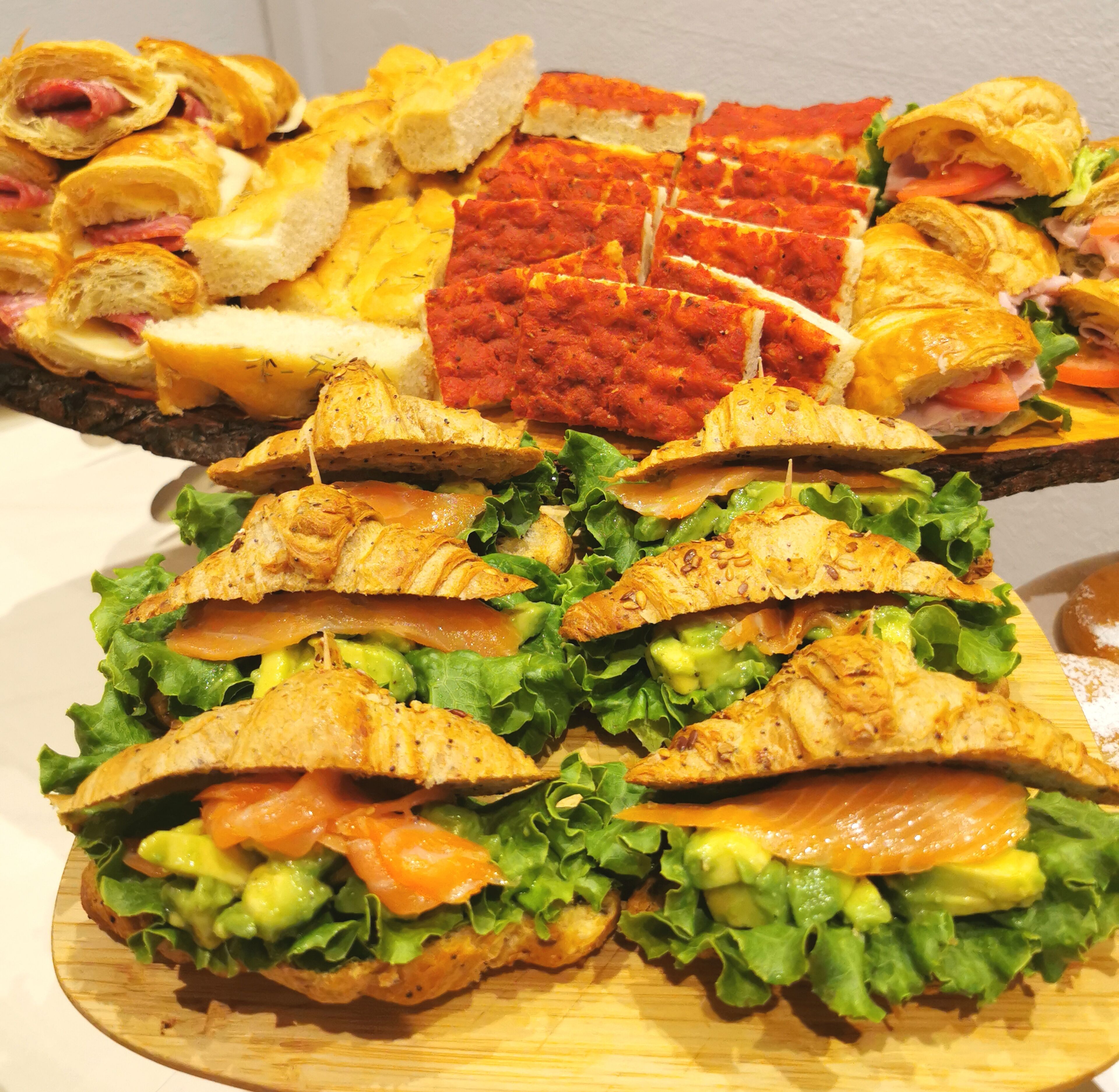 daily buffet breakfast (eur 7 per person)